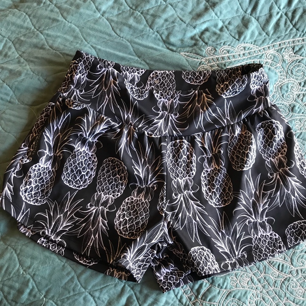 LoveFitness Apparel LFA Pineapple runners Black M